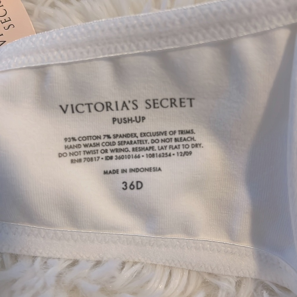 Victoria’s Secret Signature Push-up Bra Color White Size 36D NWT - Picture 4 of 6